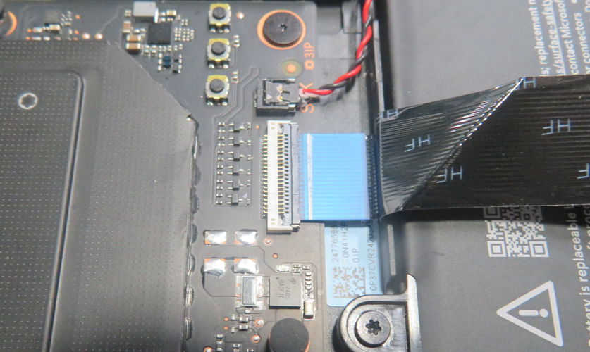 Screenshot that shows holding the C cover and installing the FPC.