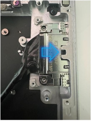 Screenshot that shows Surface Connect aligned in slot before fastening.