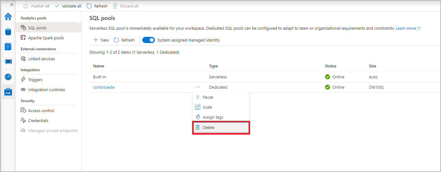 最近作成したプールが選択されているすべての SQL プールのスクリーンショット。
