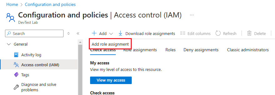 ロールの割り当てメニューが開いている [アクセス制御 (IAM)] ページのスクリーンショット。