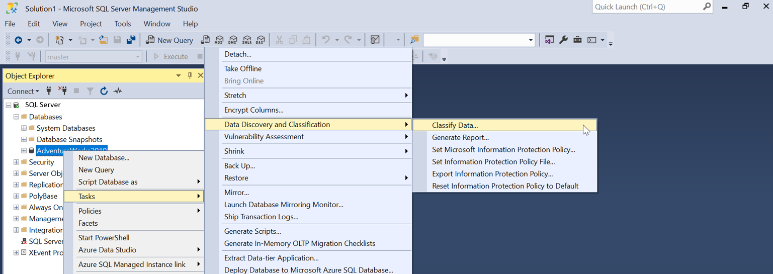 タスクを含む SSMS Object Explorer を表示するスクリーンショット > データ検出と分類 > データ分類を選択...