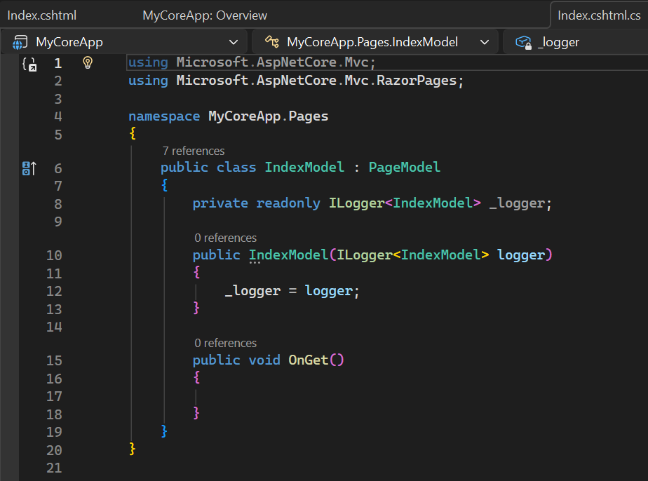 スクリーンショットは、Visual Studio Code エディターで開いているIndex.cshtml.cs ファイルを示しています。
